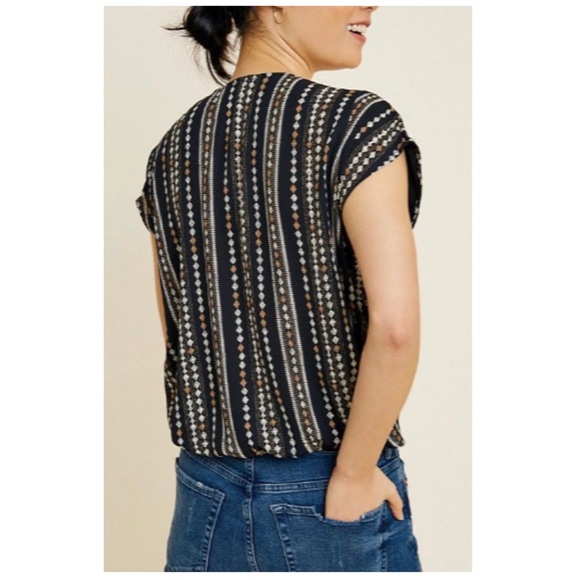 Hayden Los Angles Cap Sleeve Tie Front Top - Picture 3 of 14